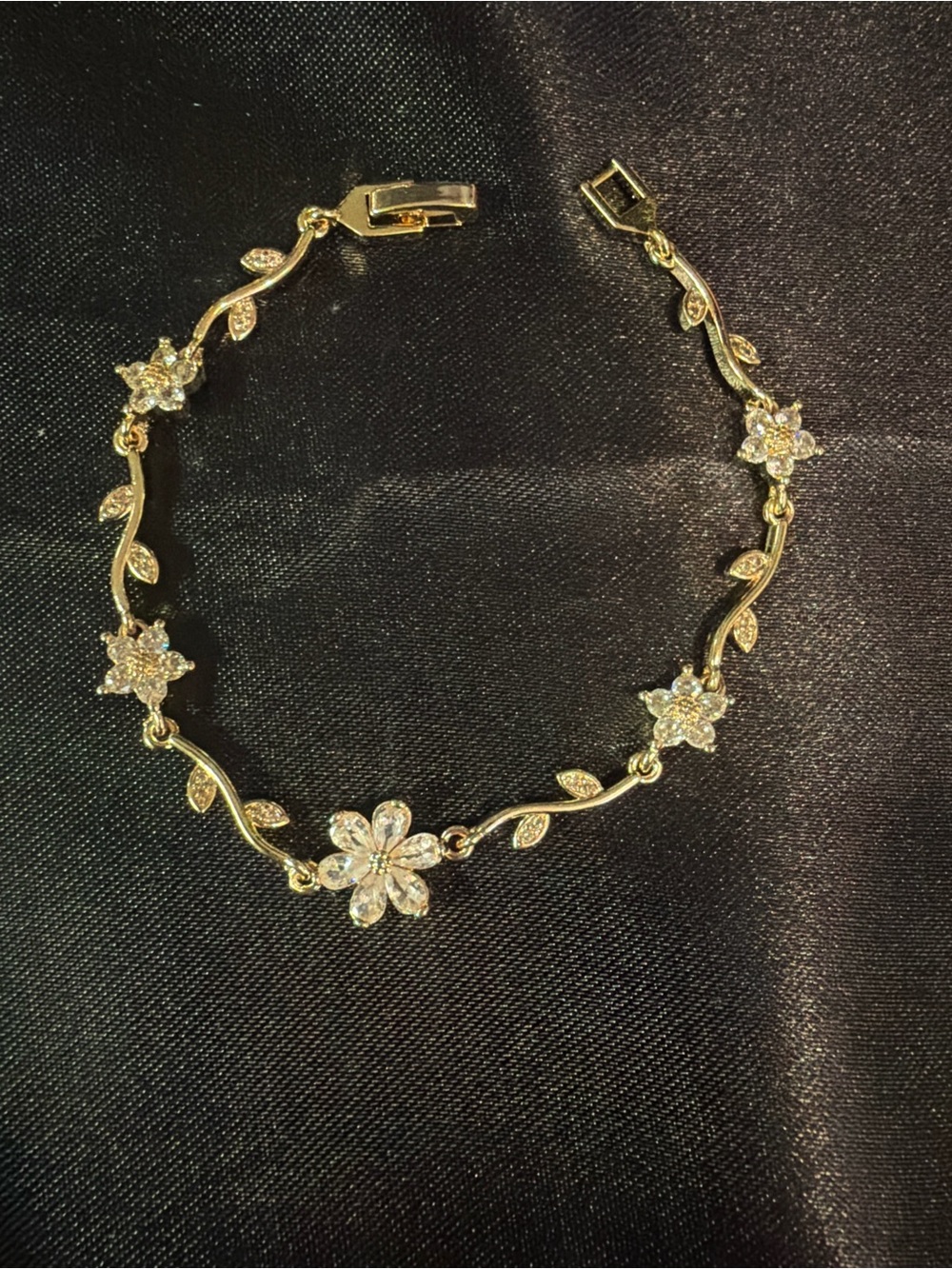 Gold Floral Crystal Bracelet for Women - Delicate Flower Link